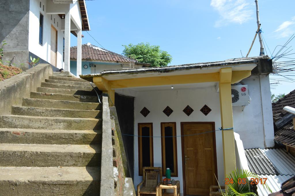 Kuta  Defa Homestay מראה חיצוני תמונה
